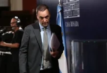Adorni también renunció al Directorio de YPF