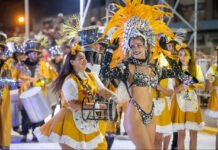 La tercera noche de los Carnavales paranaenses fue reprogramada por cuestiones climáticas
