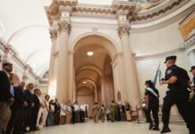 Frigerio participó de una ceremonia por la Batalla de Caseros y realizó una recorrida en su visita a Concepción del Uruguay