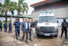 Frigerio entregó móviles y equipamiento a la Policía para reforzar la seguridad con tecnología de punta