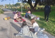 El Picnic Literario volvió a convocar a vecinos en el Parque Lineal Sur
