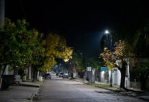 El programa Paraná 100% LED sigue mejorando la calidad de vida en los barrios