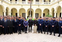 En el marco de su formación profesional futuros oficiales de policía recorrieron la Casa de Gobierno