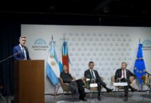 Frigerio presentó el potencial apícola de Entre Ríos en la Semana de la Miel en Buenos Aires