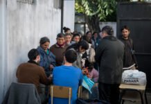 El Municipio entregó módulos alimentarios y frazadas a familias junto a la Parroquia Nuestra Señora de Guadalupe