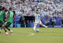 Con un triplete de Messi, Argentina goleó a Argelia en el debut en la Copa del Mundo