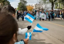 Boleto gratuito para estudiantes que prometan lealtad a la bandera en Paraná