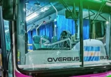 Atacaron un colectivo en Paraná: una mujer fue detenida