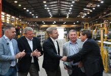 Frigerio entregó la adhesión al RINI a una metalúrgica de Gualeguaychú que proyecta invertir 9.500 millones